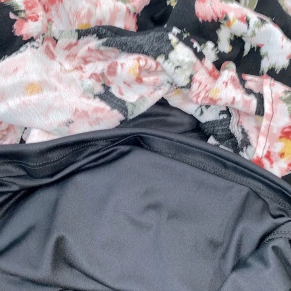 Torrid floral dress with pockets size 2X - Picture 7 of 9